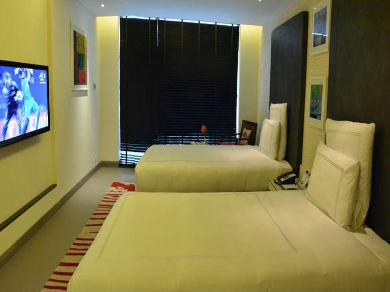 Hard Rock Hotel Goa Calangute Extérieur photo A room at the hotel