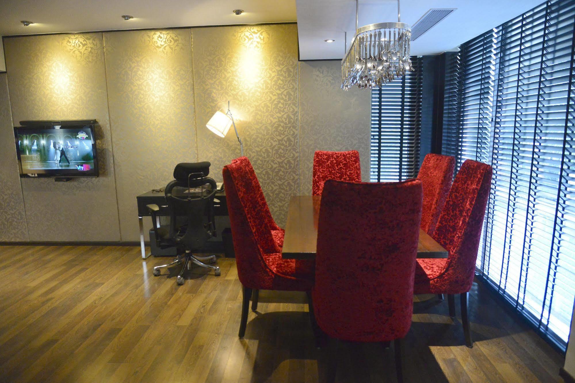 Hard Rock Hotel Goa Calangute Extérieur photo A suite at the Mandarin Oriental, Hong Kong