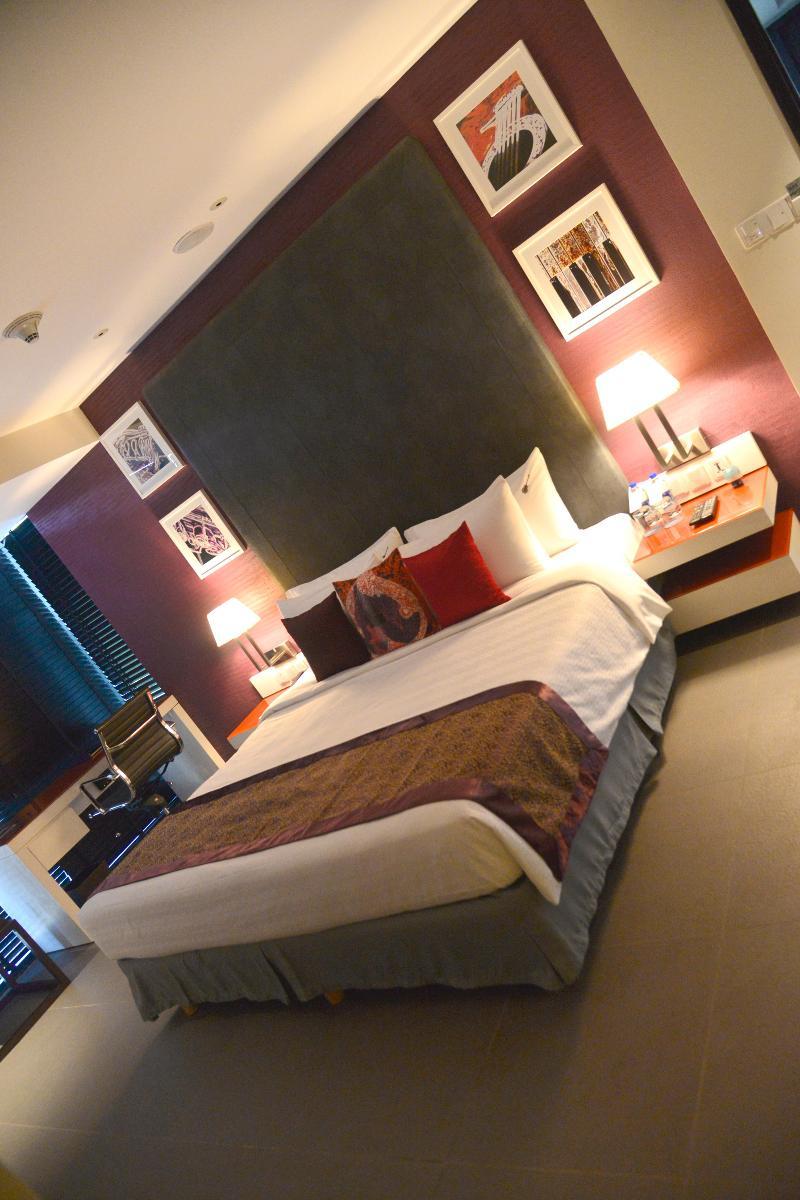 Hard Rock Hotel Goa Calangute Extérieur photo A room at the hotel